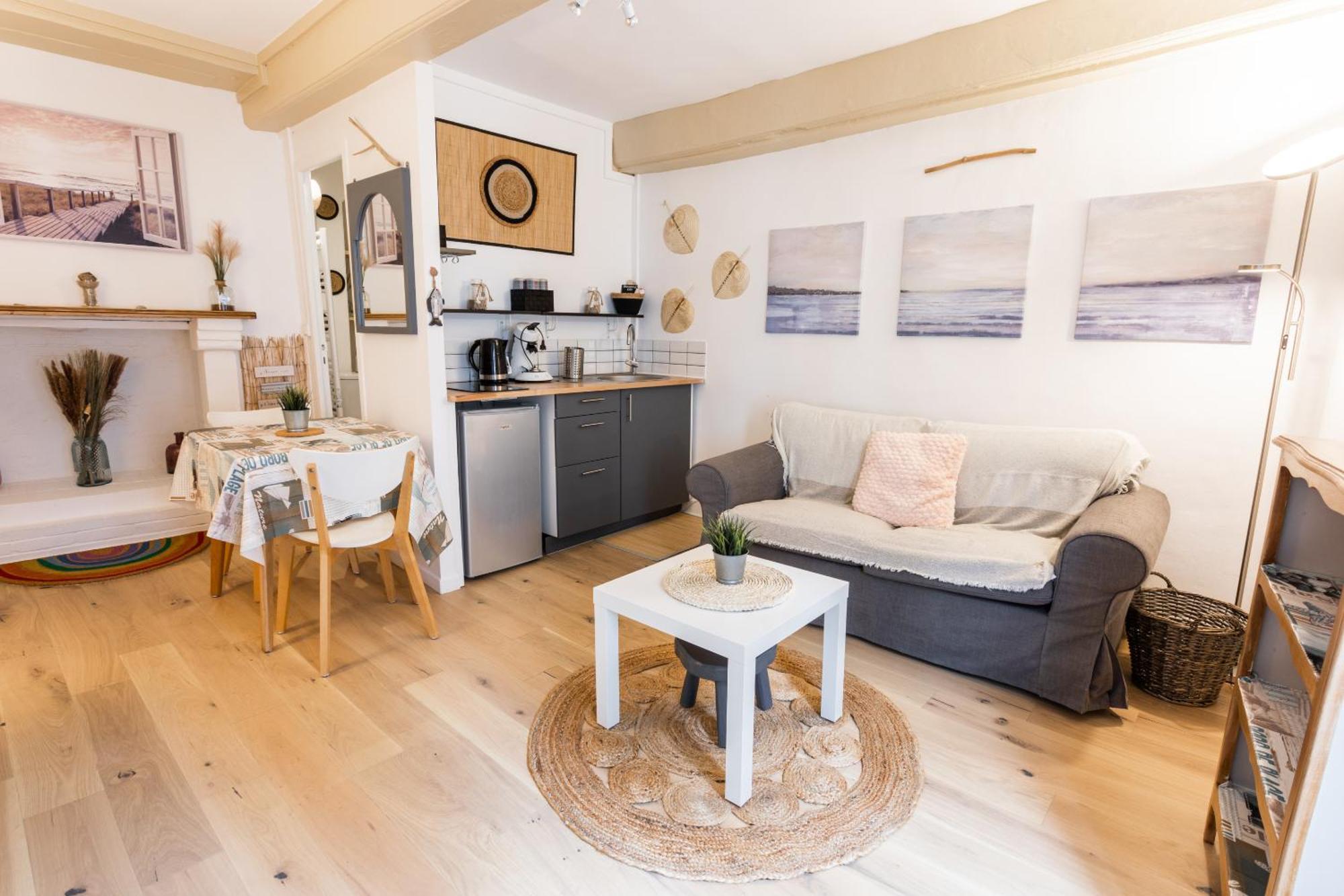 La Villa Au Petit Bonheur Honfleur Bagian luar foto