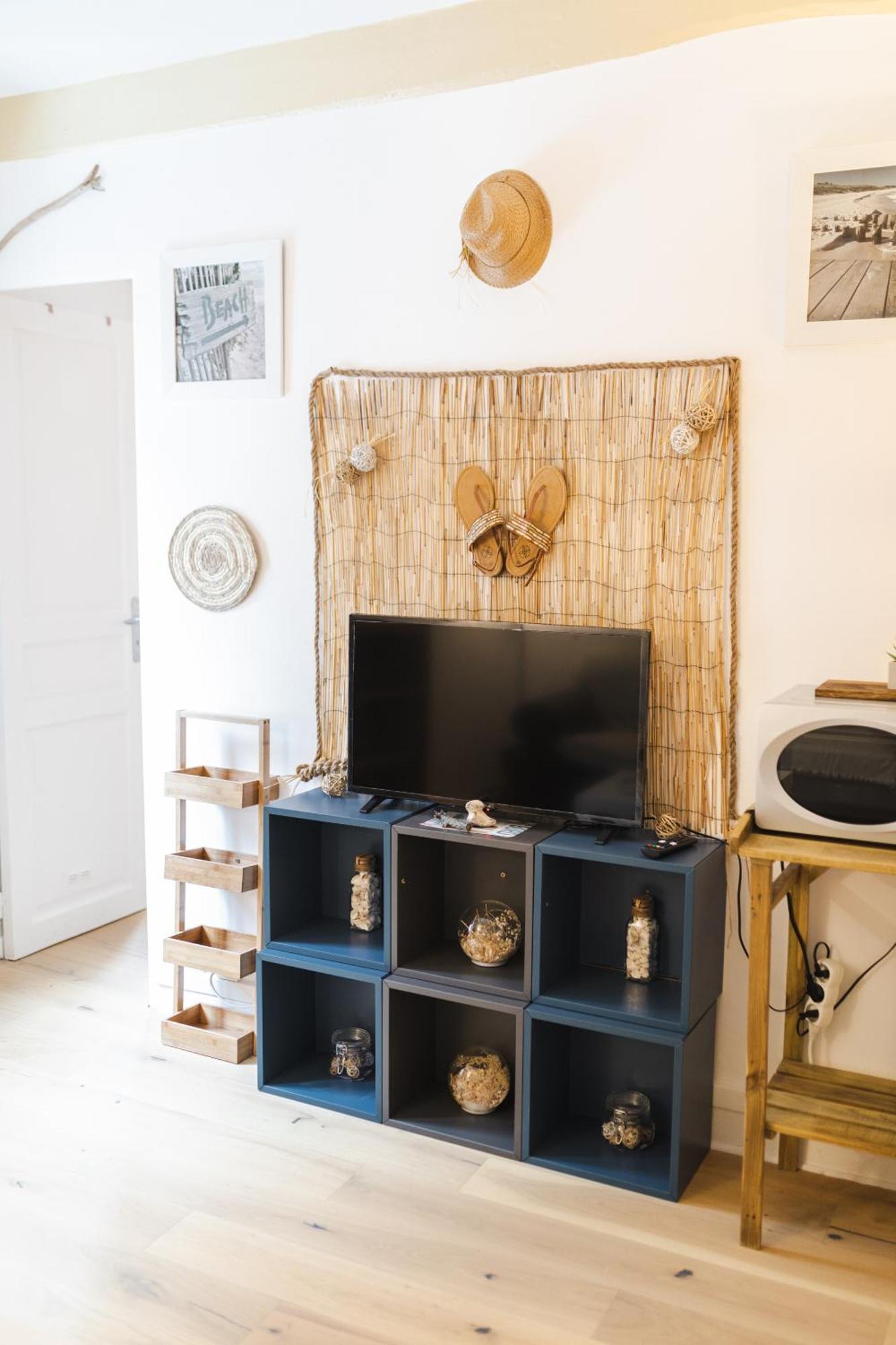 La Villa Au Petit Bonheur Honfleur Bagian luar foto