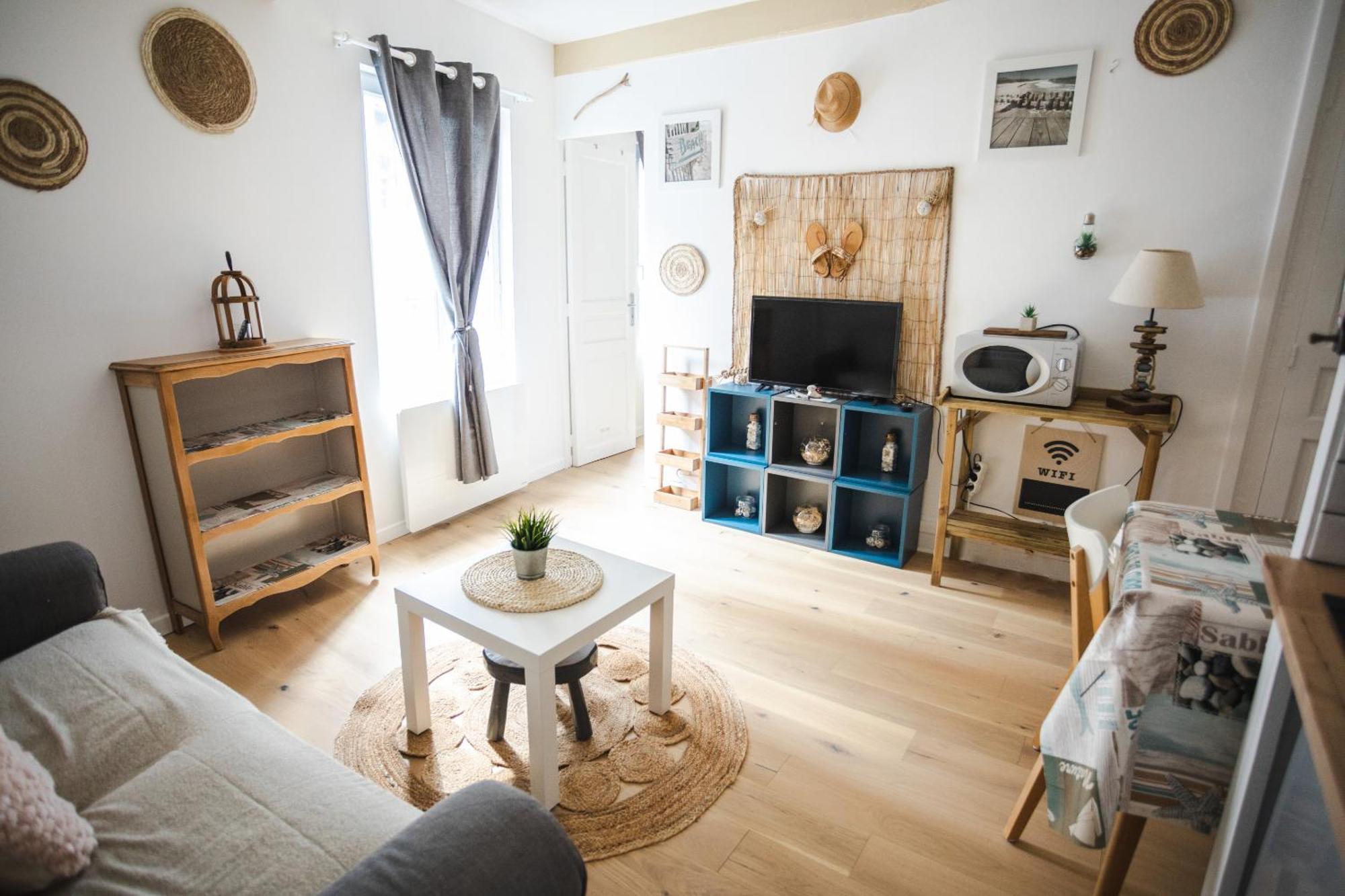 La Villa Au Petit Bonheur Honfleur Bagian luar foto