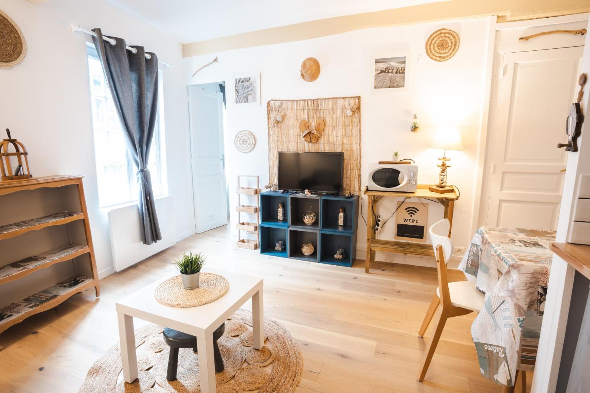 La Villa Au Petit Bonheur Honfleur Bagian luar foto